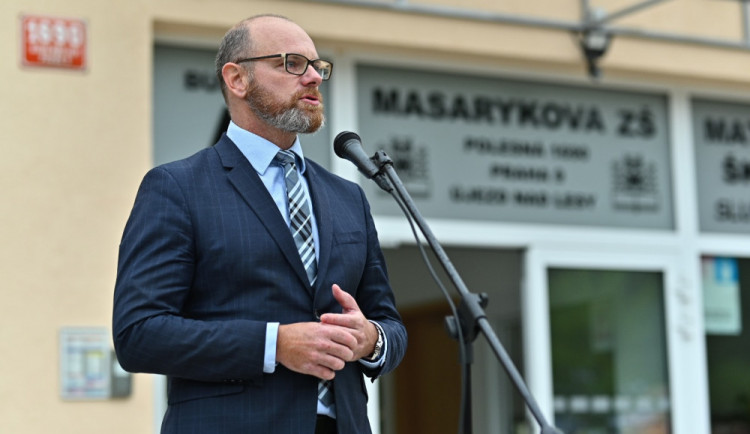 Učitelé se asi od března budou moci očkovat proti covidu, uvedl ministr školstvá Plaga