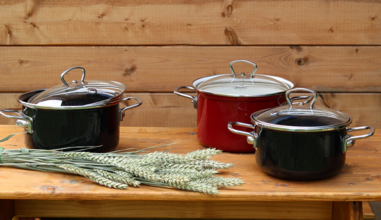 Českobudějovická společnost BELIS a.s.: O naše smaltované nádobí je zájem. Lidé se rádi vrací ke klasice