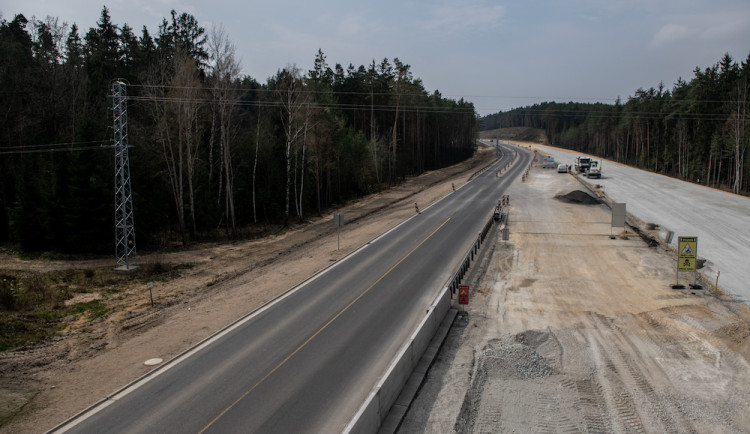 Jihočeská správa silnic opraví vozovky a mosty za 203 milionů korun