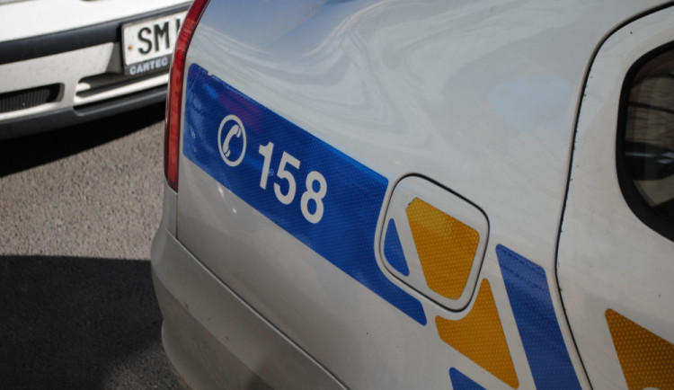 Podvodníci si hrají na asfaltéry. Zbohatnout se snaží i v Libereckém kraji