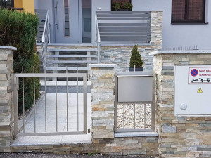 Do kamene dáváme lidskost. Je to materiál s úžasnými vlastnostmi, říká majitelka oceňovaného kamenictví Jatvar