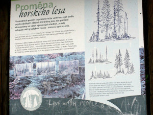 Poničená infortabule.