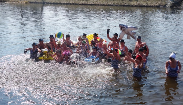 Otužilci ukončí sezonu ve prospěch Bazalky. K virtuálnímu ponoru se můžete přidat