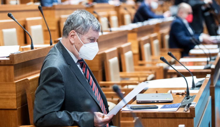 Senát odmítl povinný podíl českých potravin v obchodech. Schválení by mohlo znamenat žalobu