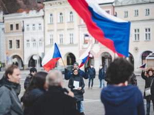 Na demonstraci v Budějcích přišlo zhruba šest desítek lidí