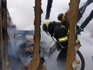 Majitel hořícího domu odmítl pomoc od záchranných složek