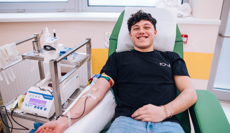 Tradiční majálesové Krvebraní prošlo obměnou, darovat se bude hlavně plazma