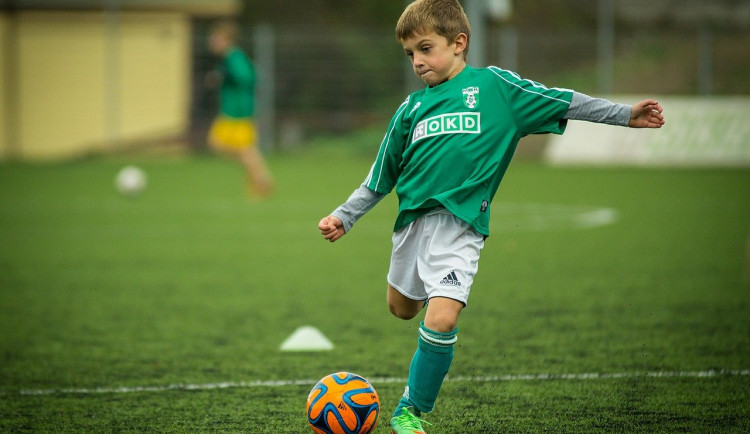 Všechno jinak. Amatérský sport se v pondělí neotevře, ministr znovu omezil setkávání