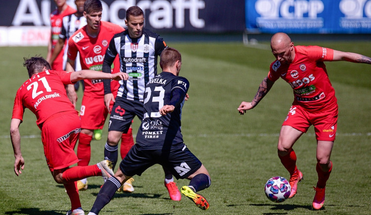 Dynamo se doma utkalo s brněnskou Zbrojovkou.