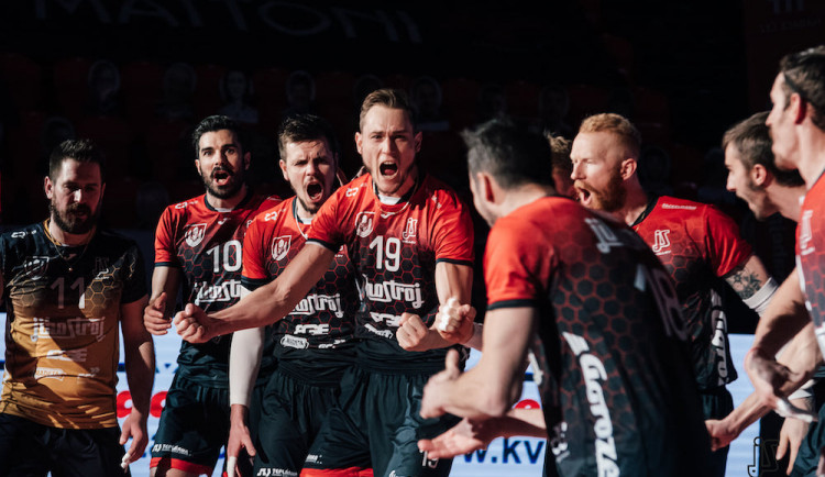 Extraligový titul Karlovarsko ještě slavit nebude. Jihostroj vykřesal naději a vynutil si čtvrtý zápas