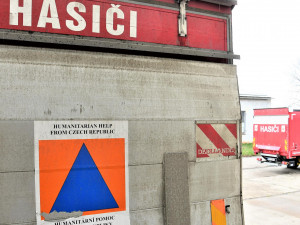 Krajský úřad rozváží roušky do škol. Ochranné prostředky putují do 288 zařízení