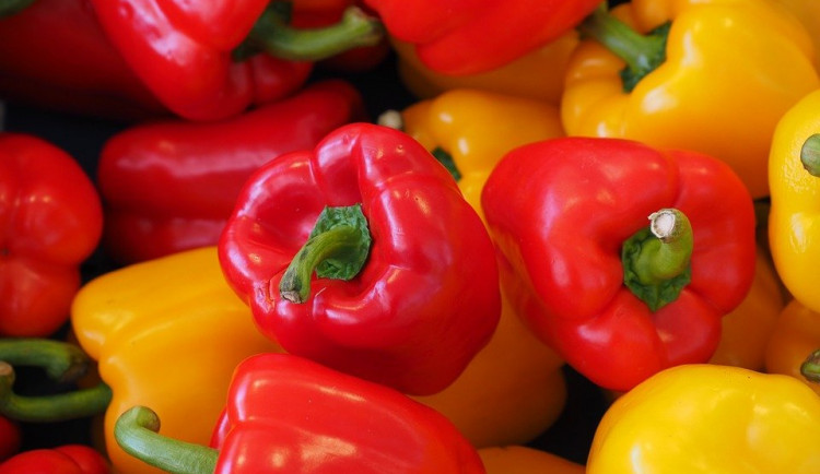 Z potravin v obchodech letos nejvíce zdražily papriky