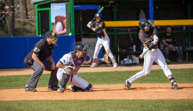 Baseballisté Hluboké si dvakrát poradili s extraligovým mistrem Draci Brno
