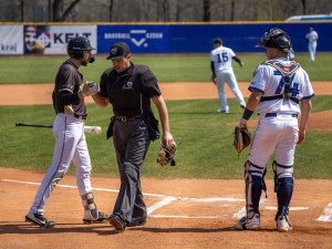 Baseballisté Sokola Hluboká si po páteční smolné prohře v prodloužení dvakrát poradili s extraligovým mistrem Draci Brno