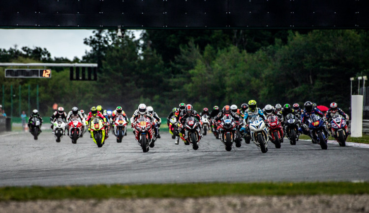 Na Masarykův okruh se vrací motorky, o víkendu se pojede Jarní cena Brna