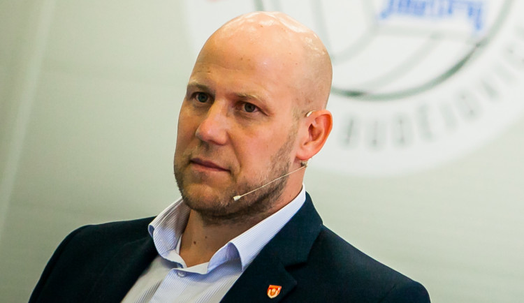 S fanoušky na tribunách bychom měli zlaté medaile na krku, je přesvědčen manažer Jihostroje