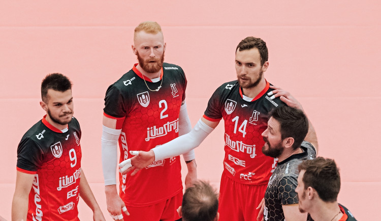 Schouten a Stoilovič zůstávají. Zahraniční hráči budou pokračovat v Jihostroji