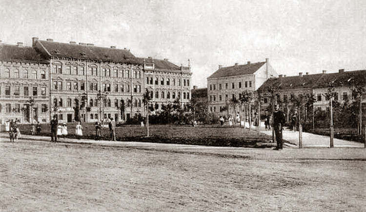 Jihovýchodní kout Palackého náměstí v období c.k.