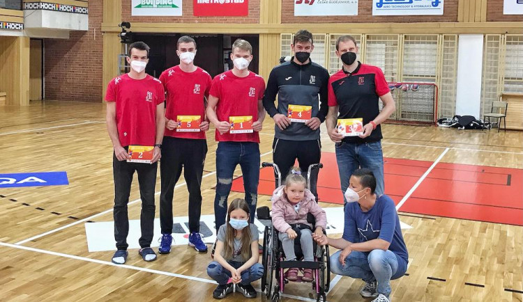 Jihostroj podpořil charitativní Adra běh pro Adélku