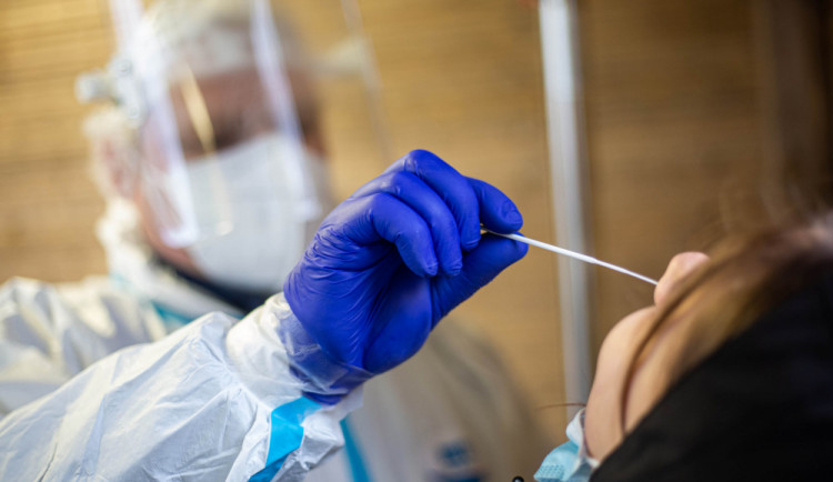 V jižních Čechách je letos poprvé méně než 3000 pozitivních