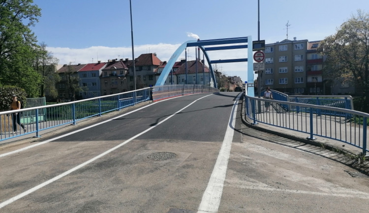Práce na Modrém mostě jsou hotové. Uzavírka skončila o tři týdny dříve