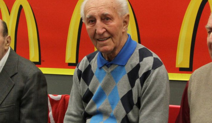 František Vacovský by dnes oslavil 95. narozeniny. Připomeňme si kariéru hokejové legendy