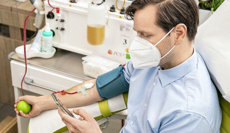 Na Pražské třídě otevírá nové odběrové centrum Cara Plasma. Přináší profesionální zdravotní péči a odměny pro pravidelné dárce