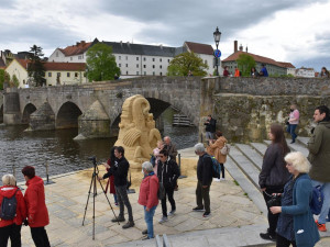 V Písku se opět otevřela galerie pod širým nebem. Umělci vytvořili pět soch