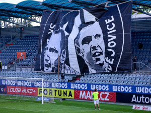 Naposledy v první lize včera nastoupil za fotbalisty Českých Budějovic brankář Jaroslav Drobný.