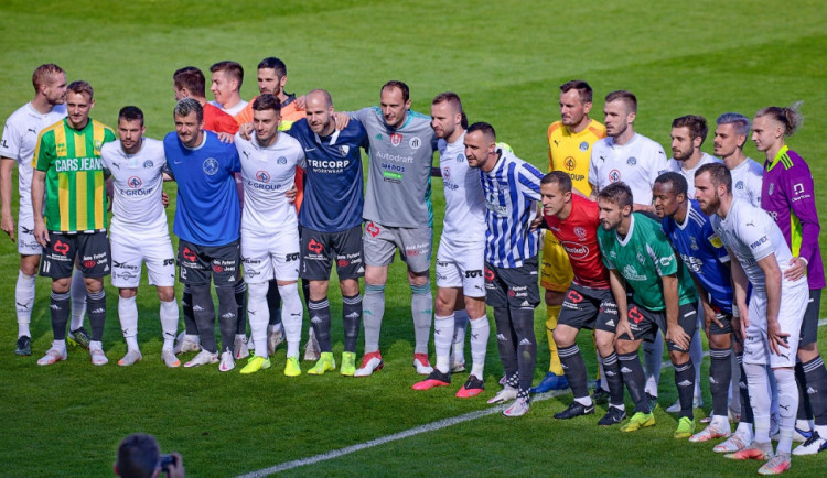 Naposledy v první lize včera nastoupil za fotbalisty Českých Budějovic brankář Jaroslav Drobný.