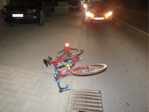 Řidič srazil cyklistu a ujel. Policie teď hledá svědky, kteří můžou pomoci