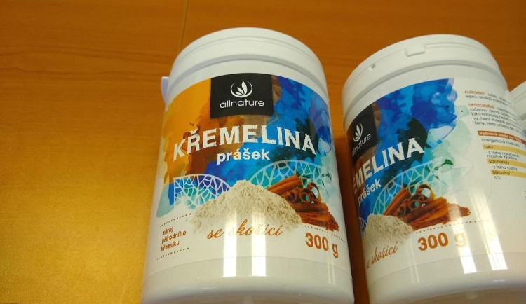 Křemelina byla plná olova a hliníku. Potravinu nekonzumujte, radí inspekce