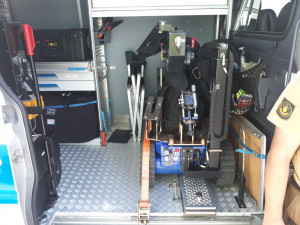 V Široké ulici někdo nechal batoh. Policie musela okolí uzavřít