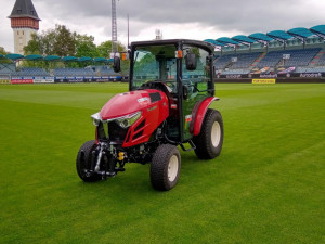 Dynamo získalo nový traktor značky Yanmar