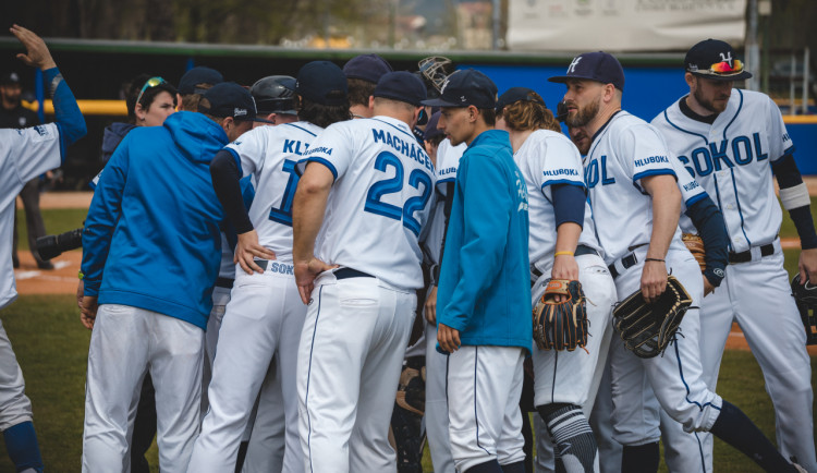 Martin Mužík trefil dva homeruny, Hlubočtí si před TOP 6 upevnili druhé místo a zvedli si sebevědomí na pálce