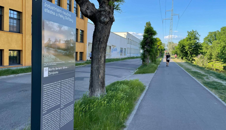 Stezka u Svitavy připomíná slavnou textilní historii města