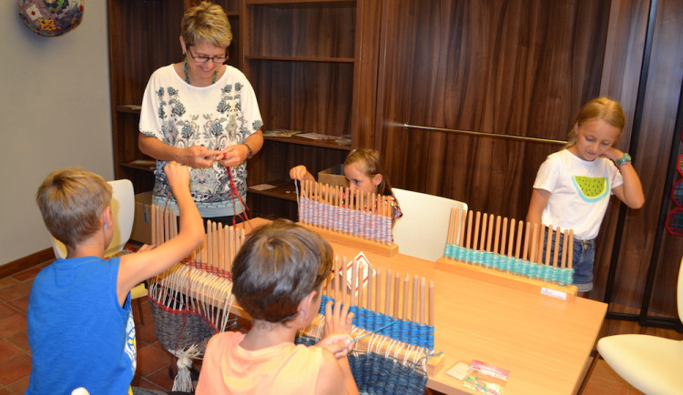 Dům gobelínů, kulturních tradic a řemesel v Jindřichově Hradci zve na tradiční dílny pro děti