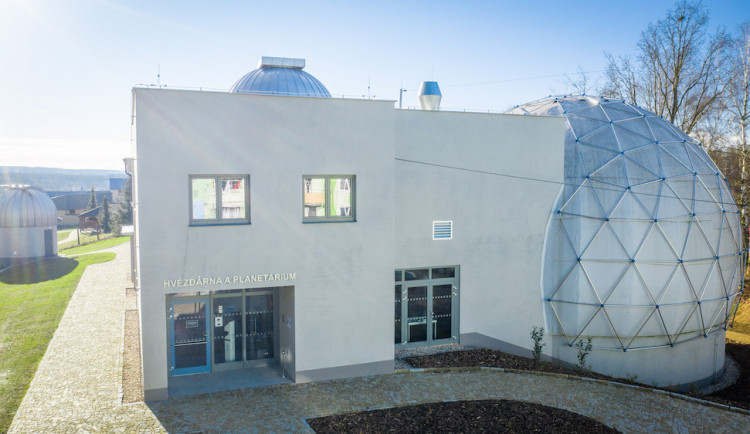 Hvězdárna a planetárium v Jindřichově Hradci opět zve na nevšední podívanou