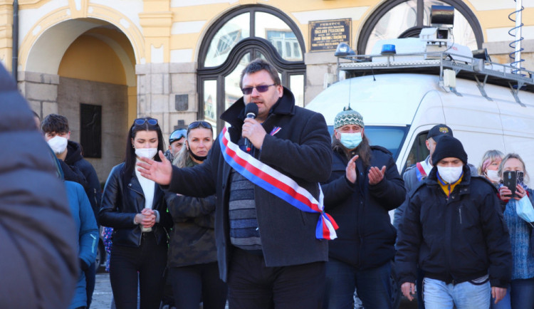 Lubomír Volný přišel o facebookovou stránku, teď se chce přesunout na Telegram