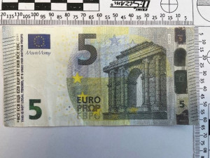 Filmové peníze vydávají za pravé bankovky. Na jihu Čech se objevují padělky eur