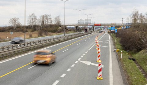 Řidiči v Česku zaviní ročně desítky nehod u prací na dálnicích