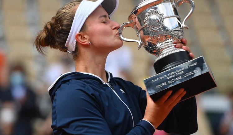 Královna z Ivančic u Brna, Krejčíková ovládla Roland Garros ve dvouhře i čtyřhře