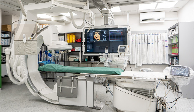 Českobudějovické kardiocentrum má nový přístroj, rychlejší a šetrější