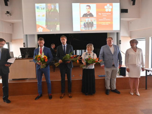 Na Pedagogické fakultě Jihočeské univerzity byly poprvé uděleny Ceny Miroslava Papáčka