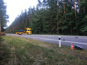 Na Jindřichohradecku se srazila dvě auta. Zraněno je několik osob