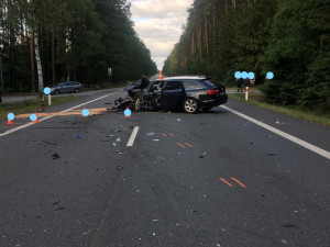 Na Jindřichohradecku se srazila dvě auta. Zraněno je několik osob