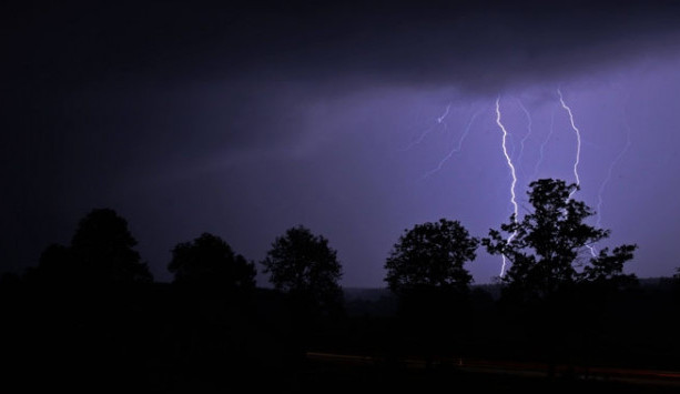 Silné bouřky budou v Česku do pátku, déšť rozvodní řeky na jihozápadě Čech