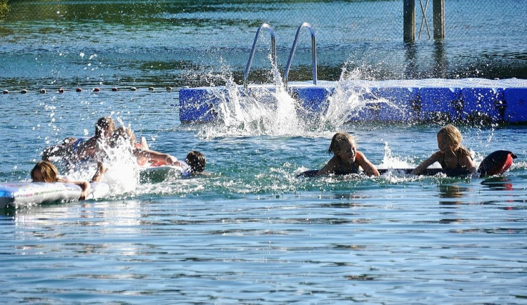 Nejvhodnějí voda na koupání na jihu Čech je v lipenské přehradě