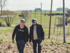 Budvar spojil síly s jihočeským minipivovarem. Sládci společně uvařili anglické pivo Bitter z Obory