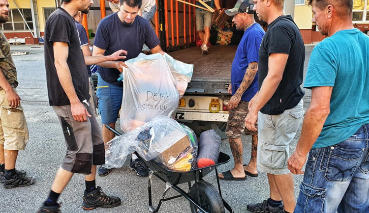 Lidem po tornádu pomáhají i Liberečáci. Kamion naplnili věcmi za šest hodin